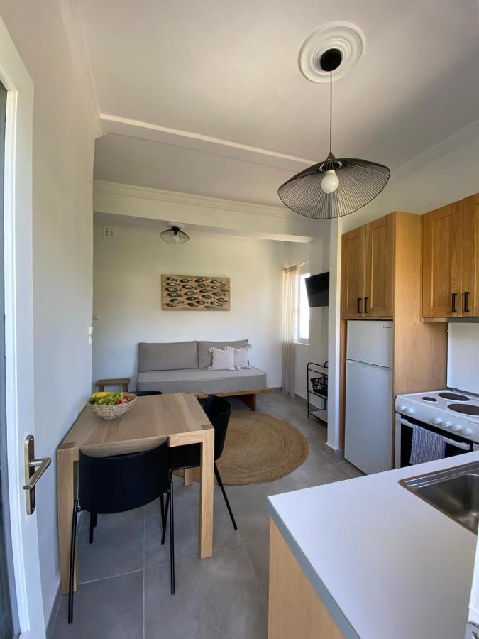 Thassa Beach Apartment No1 Leonidio Exterior photo